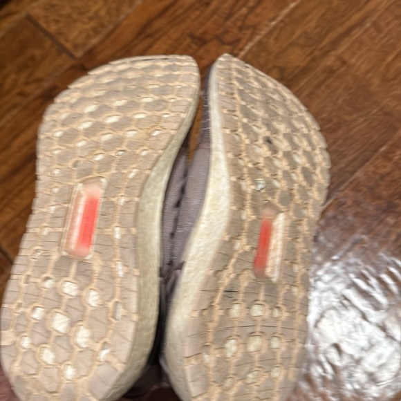 Adidas ultra boost size 8 1/2 good condition - Picture 3 of 6